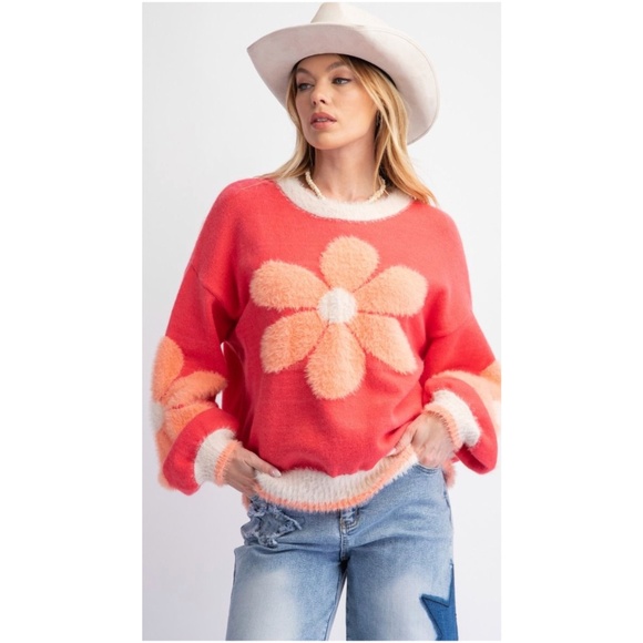 Easel Coral Fuzzy Daisy Print Loose Fit Sweater - Picture 3 of 6